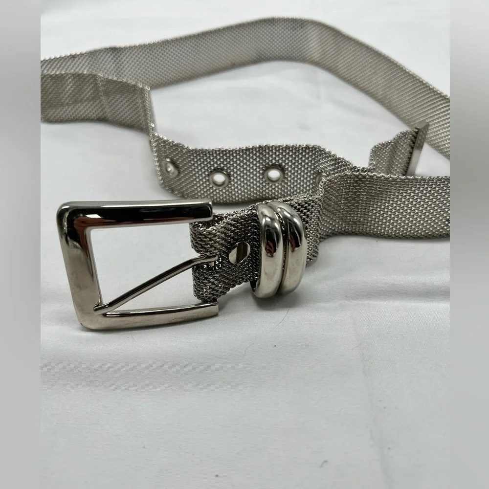 Vintage Size Small Silver Tone Metal Mesh Grommet Belt